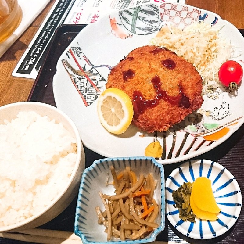 大判メンチ定食(料理屋　三船 )