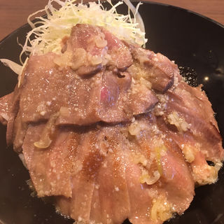 特上牛タンステーキ丼(the肉丼の店)