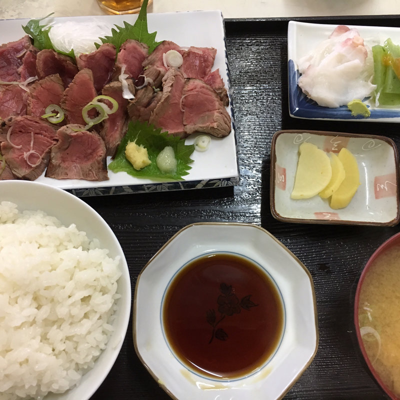 牛のたたき定食(三浦や)