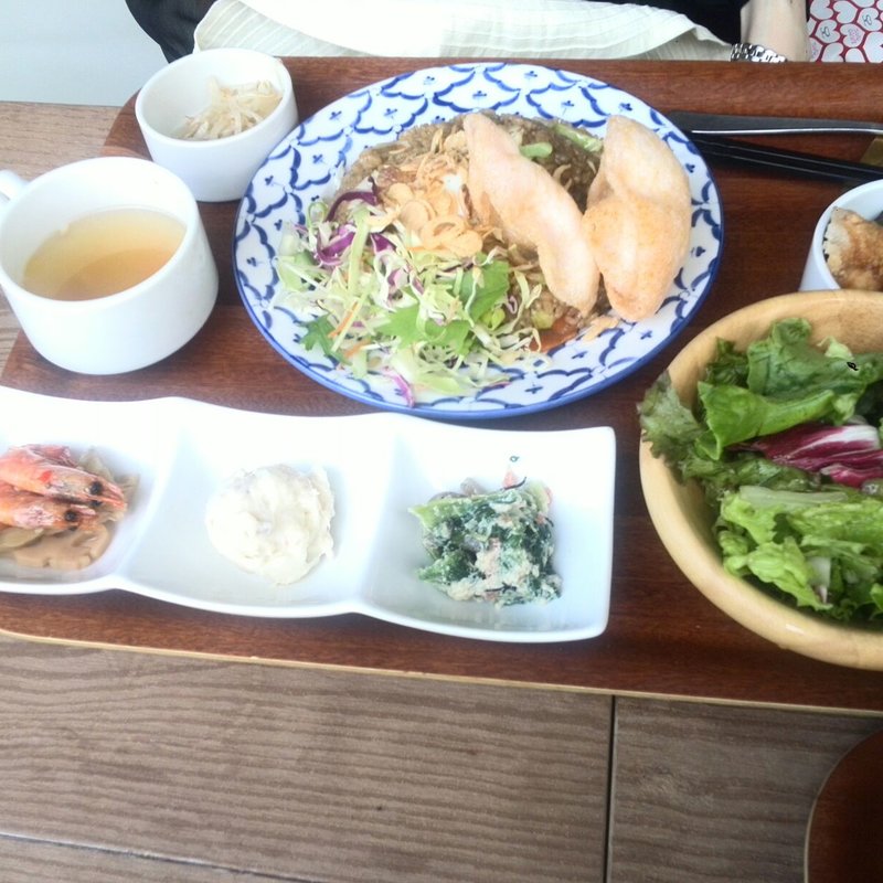 毎月替わる月替わりランチ定食(ジャンブーカ （Jambuka）)