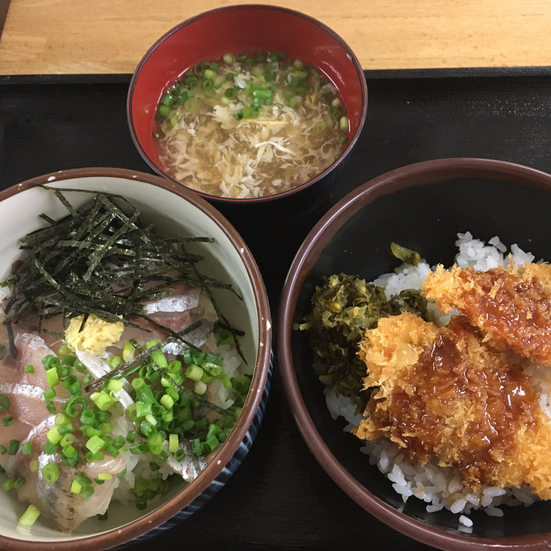 鰺家得丼(鯵家 赤羽店)