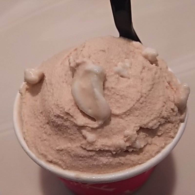 ジェラートシングル（ホワイトゴーストのミルクティ＆マシュマロ）(フォレッティ・ジェルッタ イクスピアリ店)