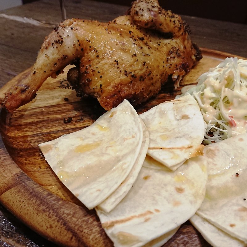 ロティサリーチキン　半羽　トルティーヤ付き(サファリ 梅田DDハウス店 )