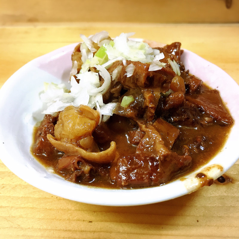 牛モツ煮込み(もつ焼 でん 中目黒店)