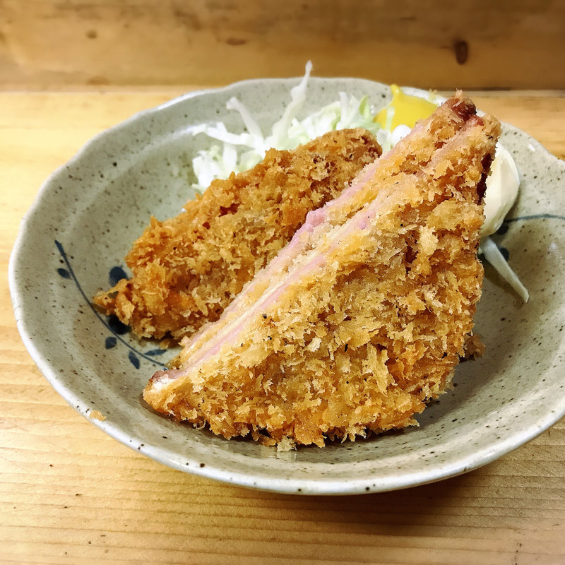 ハムカツ(もつ焼 でん 中目黒店)