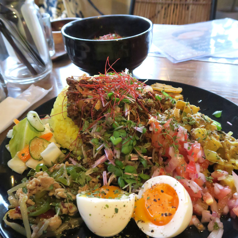 2種あいがけ　インスタ盛り(カレー喫茶　エルディオス)