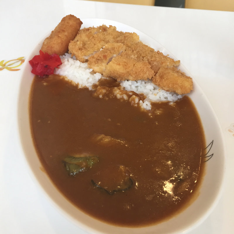 カレー 茄子とチキンカツハーフとクリームコロッケ(カレー＆洋食の店 Eat it イートイット)