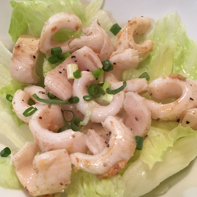 マンボウの腸の塩コショー炒め(居酒屋 達磨)