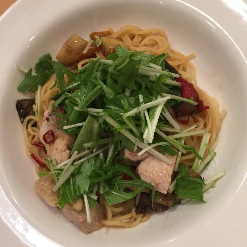 チキンと水菜のペペロンチーノ(ポポラマーマ ツイン21店)