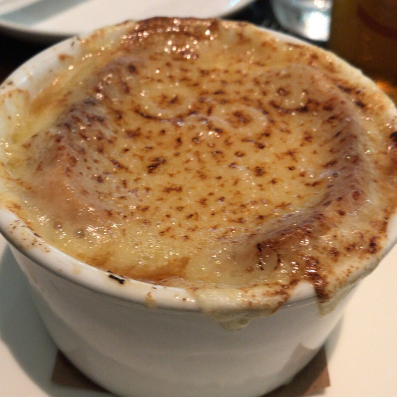 オニオングラタンスープ(BLT Steak Waikiki)