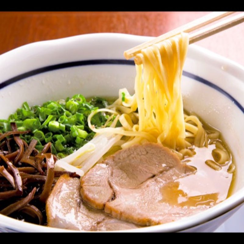 源流博多ラーメン(うま馬 冷泉店)