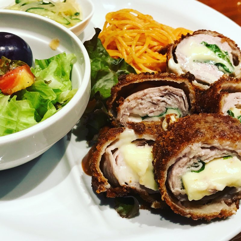 Aランチ（豚肉のシソチーズフライ）(サントロペ （SAINT-TROPEZ）)