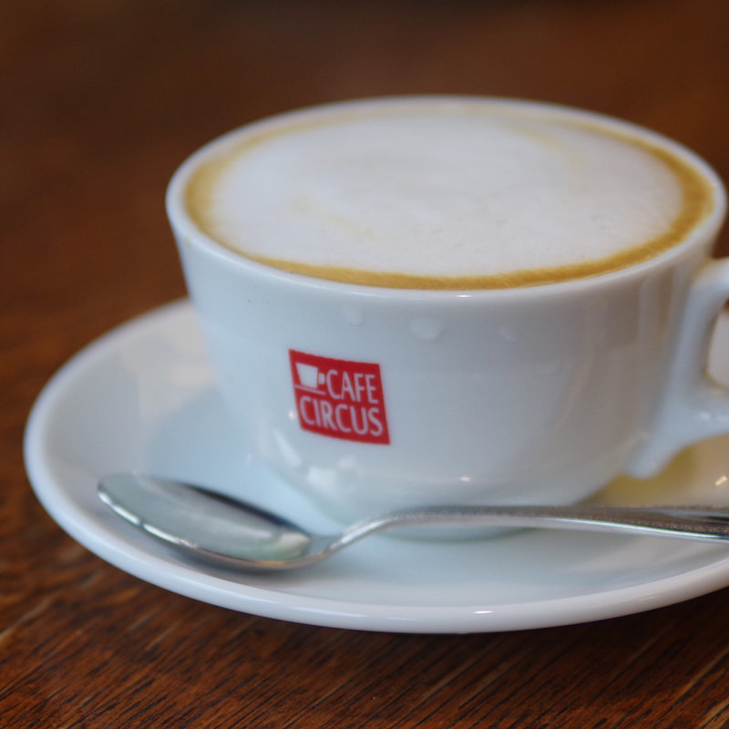 カフェラテ(カフェ サーカス （CAFE　CIRCUS）)