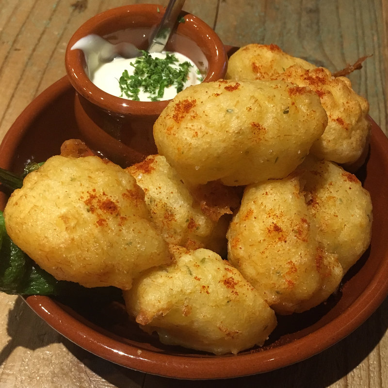 タラのもっちりコロッケ(炭焼きスペイン料理 アイレ)