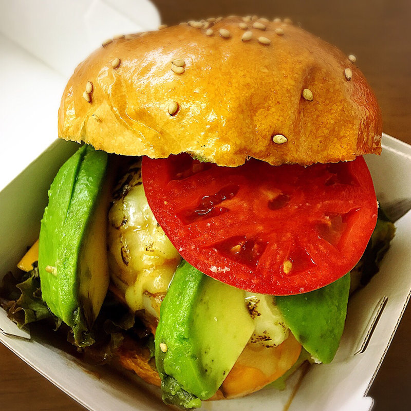 3種のcheeseburger(Cafe&Bar Kiwi)