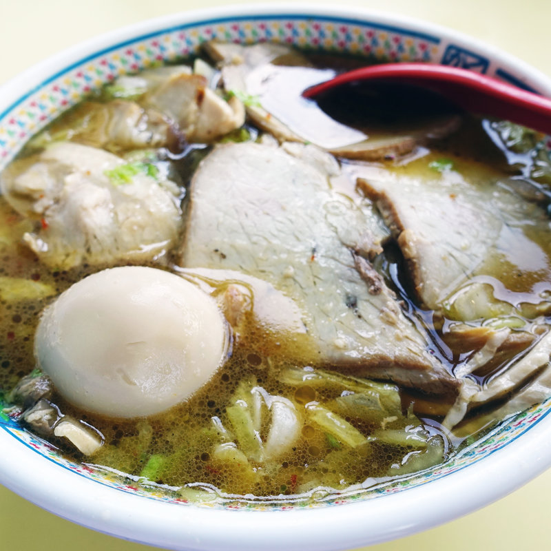 半チャーシュー煮玉子ラーメン(どうとんぼり神座　 香芝ＳＡ店 （かむくら）)