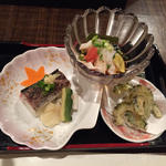 さんま寿司、マンボウ、ゴーヤの天ぷら