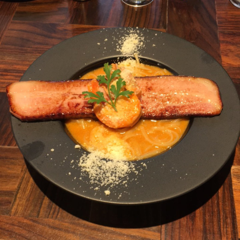 オマールエビのビスクパスタ厚切りベーコンのせ(Garden's Pasta Cafe ONS)