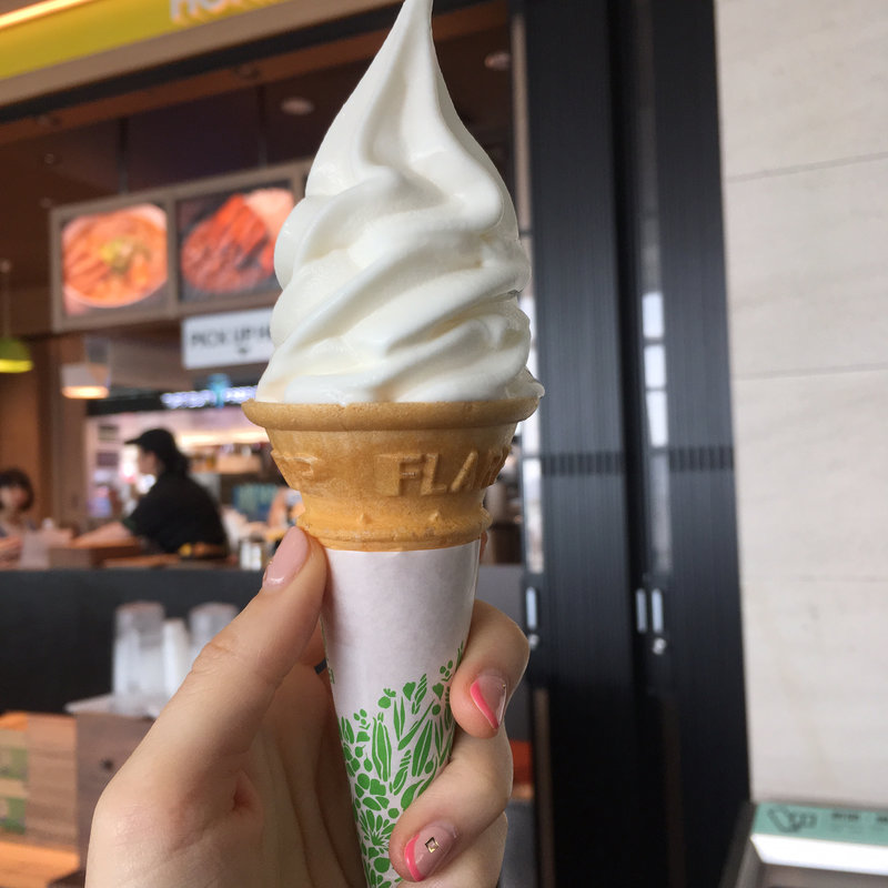 北海道ソフトクリーム(ホッカイドウ キッチン （HOKKAIDO KITCHEN）)