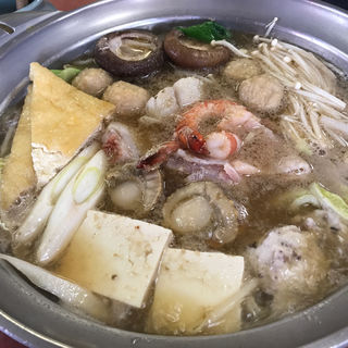 浅草橋でがっつり食べられる鍋料理！野菜もお肉も食べられてお得！