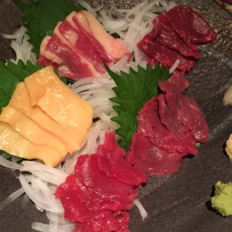 馬刺し5点盛り(馬肉専門店 SIMBA （バニクリョウリセンモンテンシンバ）)