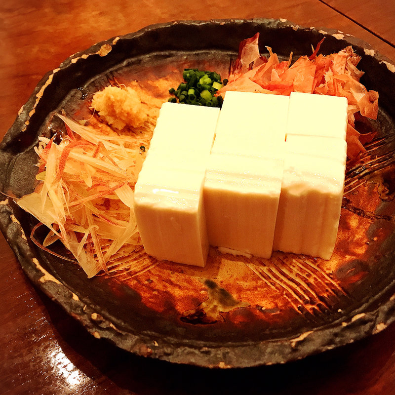 たっぷり薬味の冷やっこ(久吉)