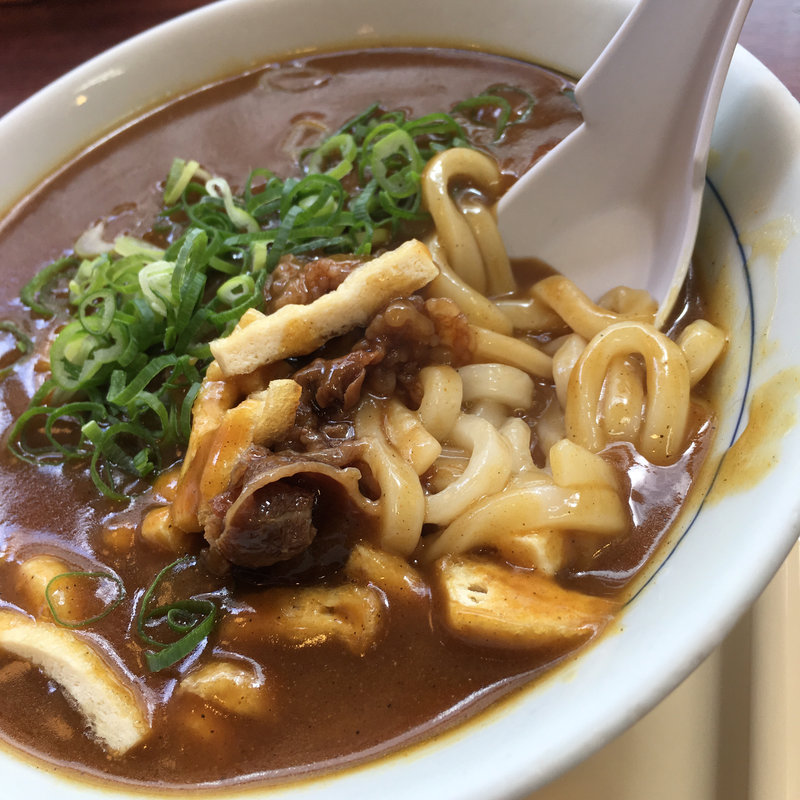 カレーうどん(つるまる饂飩 阪急かっぱ横丁店)
