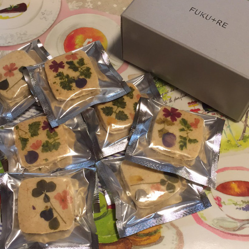 フラワーシャワー(フクレ （FUKU+RE）)