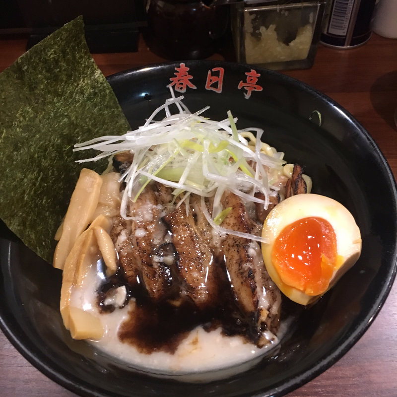 とん黒油そば(春日亭 （かすがてい）)