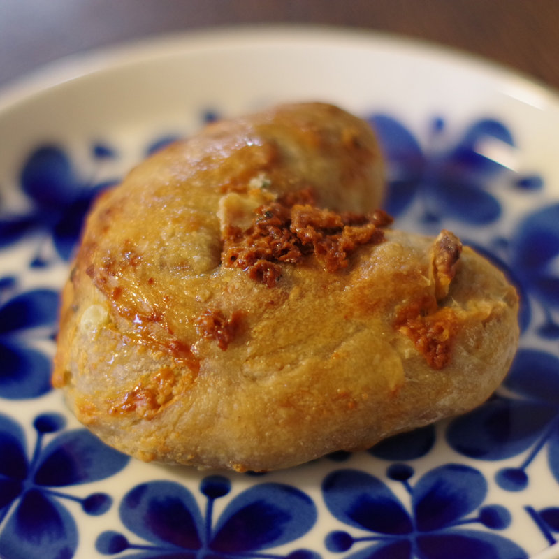 ゴルゴンゾーラとハチミツのカンパーニュ(トランジスタベーカリー )