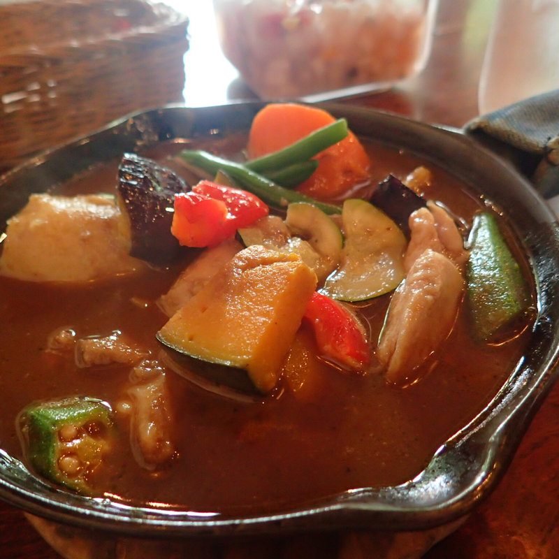 夏野菜と若鶏のやわらか煮カレー(アルペンジロー 本店)