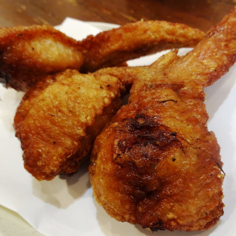 手羽先餃子　2本(餃々(チャオチャオ) ホワイティ梅田店)