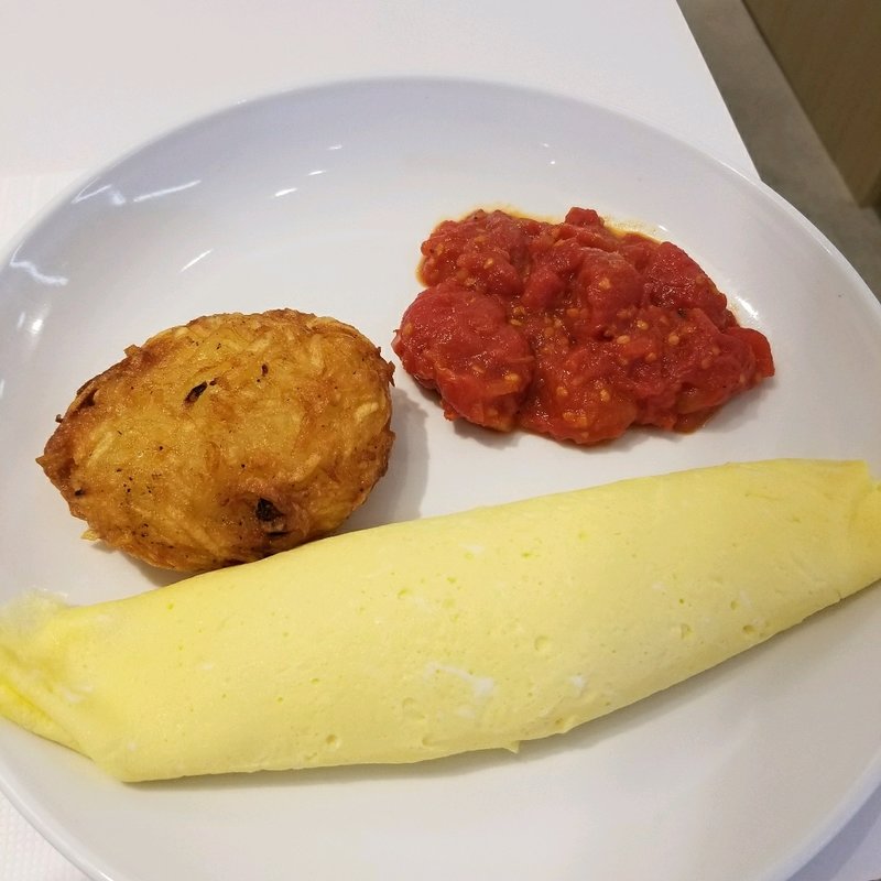 ホワイトチェダーチーズ入りオムレツ(ｅｇｇ)