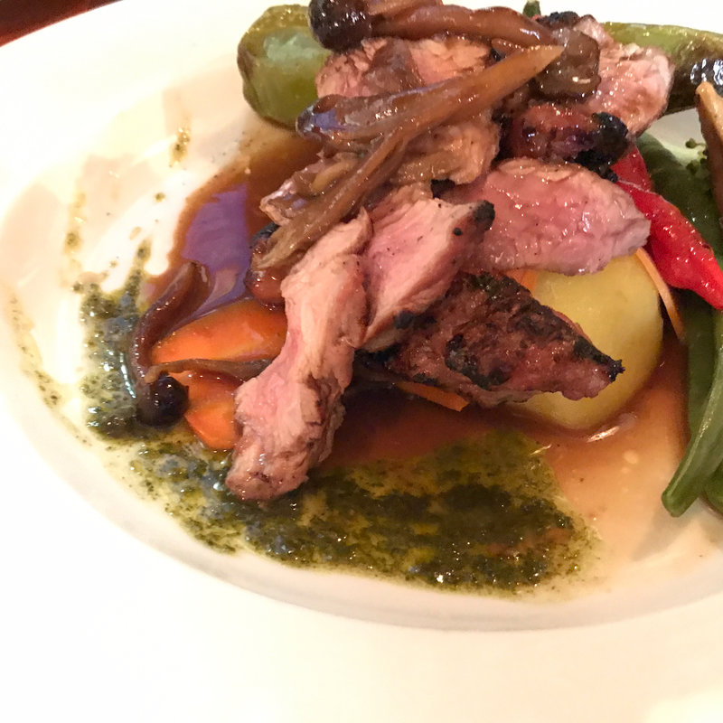 仔羊の鞍下のグリル(仙人掌)