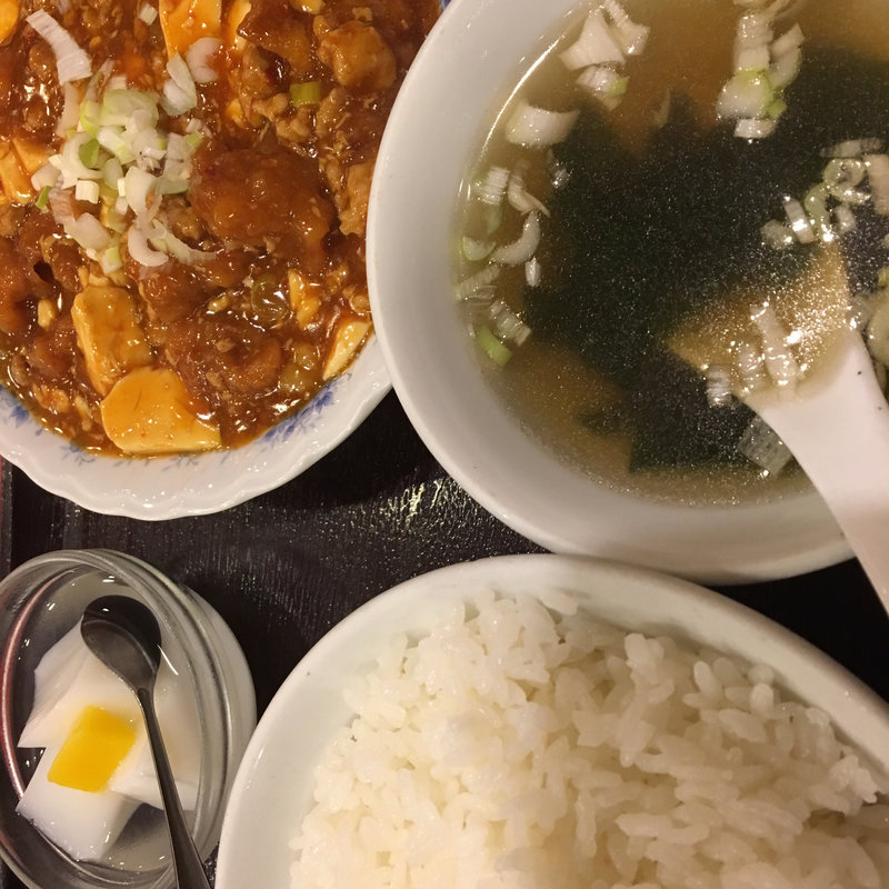 麻婆豆腐と唐揚げ(中華料理 家宴 )