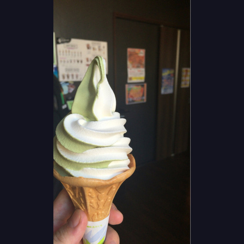 抹茶ソフト(ミルクハウス)