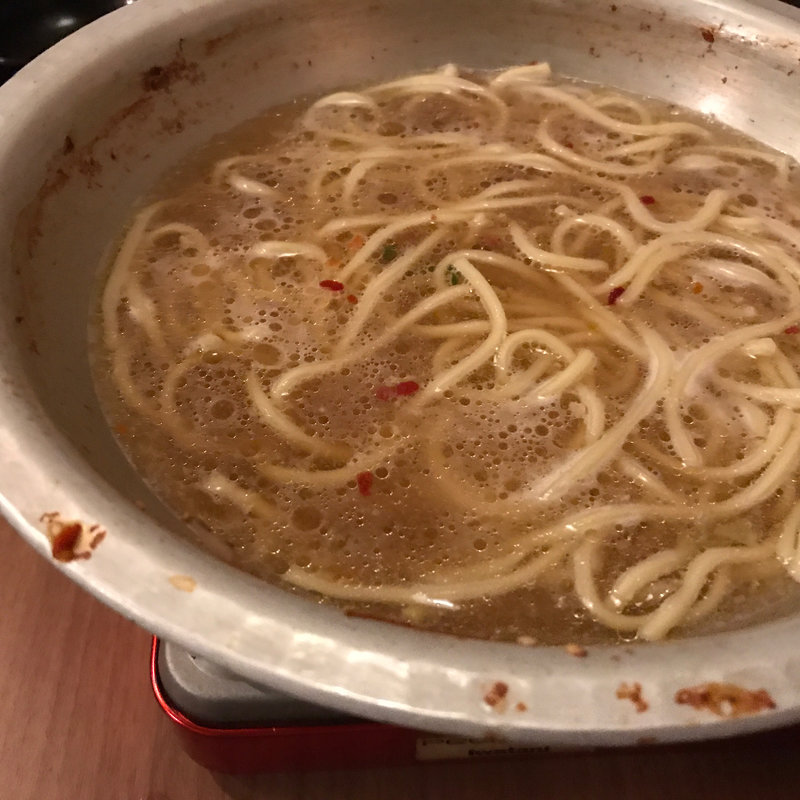 もつ鍋 醤油の〆ちゃんぽん麺(博多もつ処 東屋あずまや)