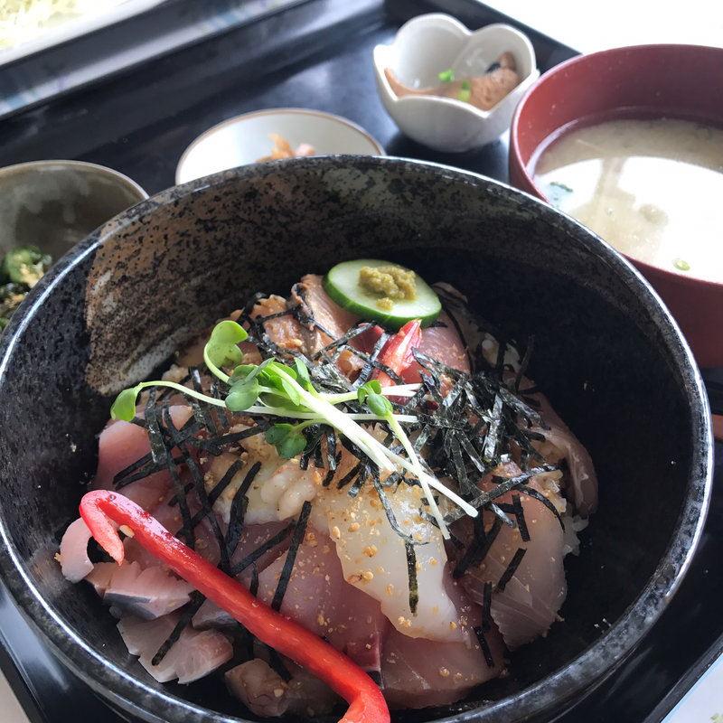 なんでんかんでん丼(海洋荘 )