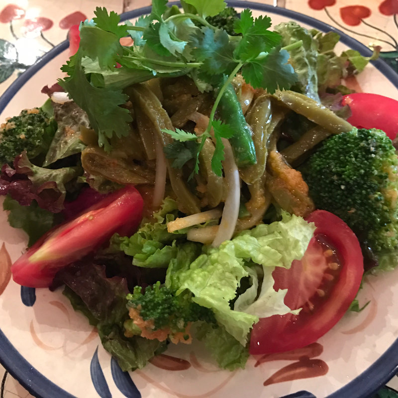 ◆ SALAD ◆(ボラーチョス （BORRACHOS）)