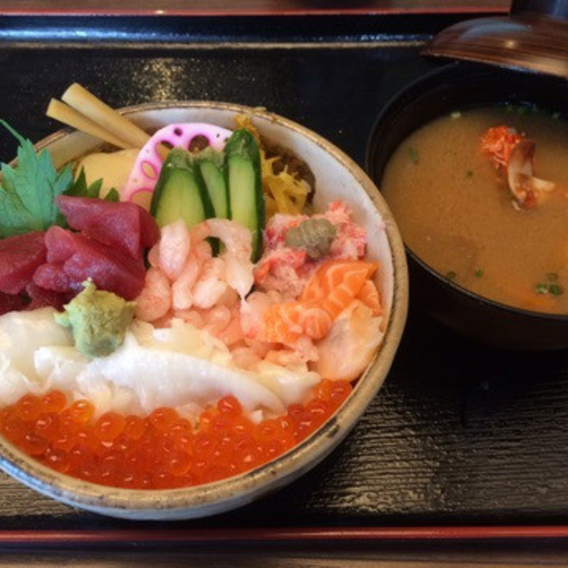 まかない丼(江戸前寿し食べ放題 漁師料理の店 うみめし アトレヴィ大塚店 )