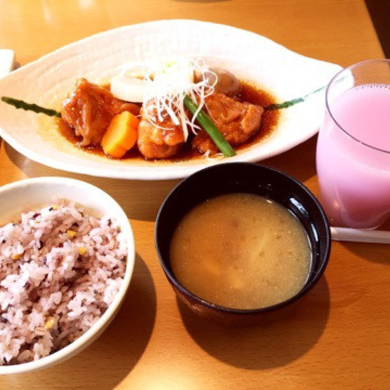鶏肉の煮物ランチ(山ぼうし )