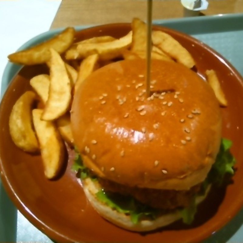 ヴィレッジヴァンガードバーガー(ヴィレッジヴァンガードダイナーイオンモール幕張新都心店)