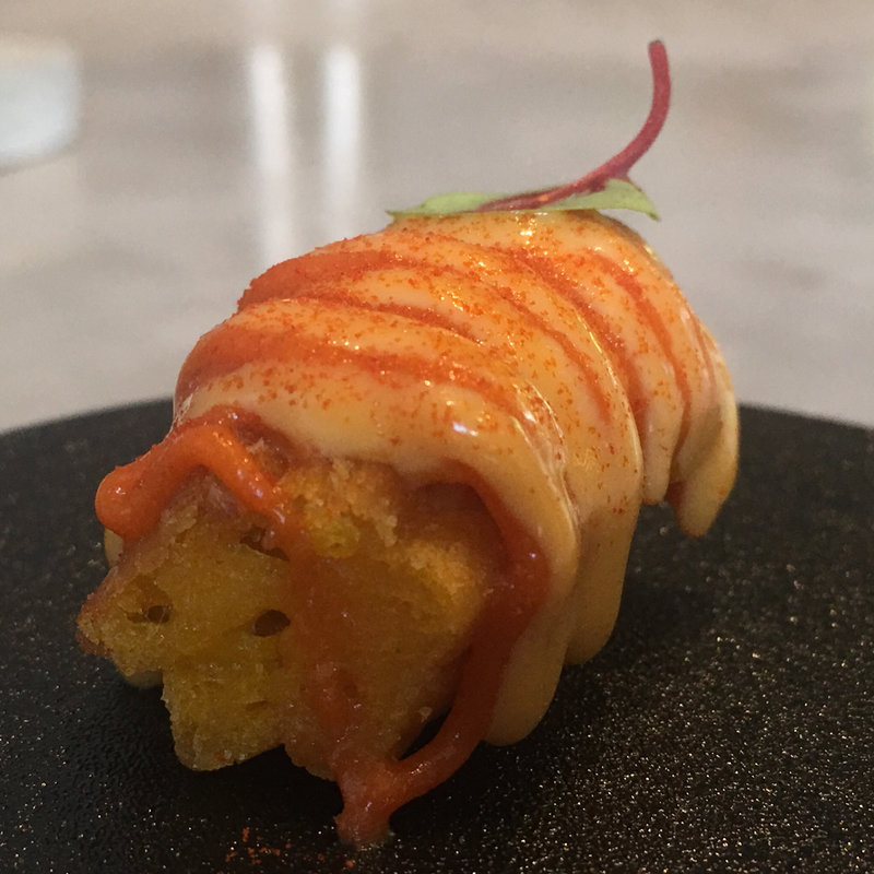雲丹と西京味噌のマヨネーズ パプリカのキャラメリゼ 人参のチュロス(ode)
