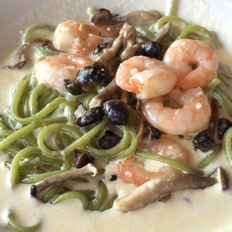 ほうれん草のリングイネ きのこと海老のクリームソース(ジャルダン・デ・テ （jardin d’ete）)