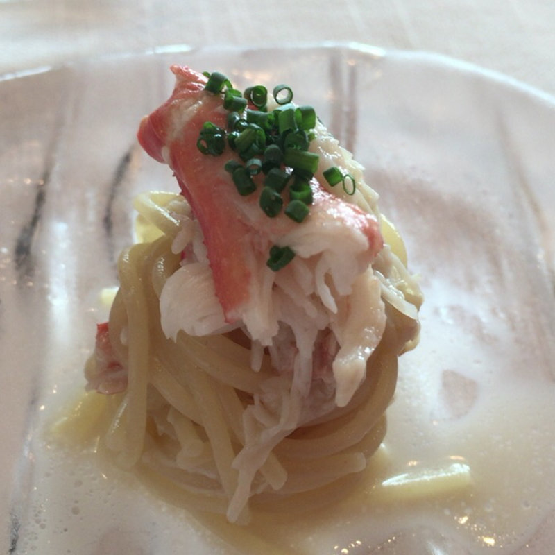 紅ずわい蟹の冷たいカッペリーニ(Sala Amabile)