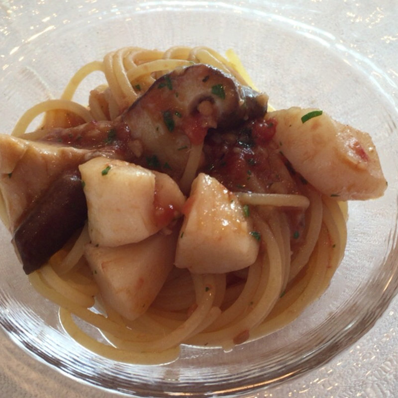 帆立と原木椎茸のスパゲティ(Sala Amabile)