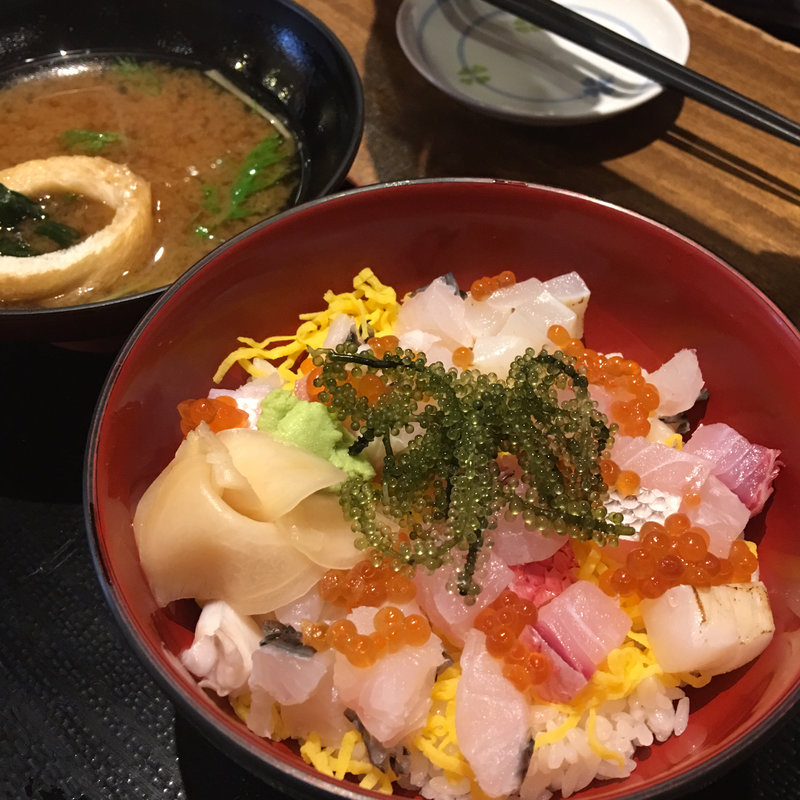 バラちらし(サバニ船)