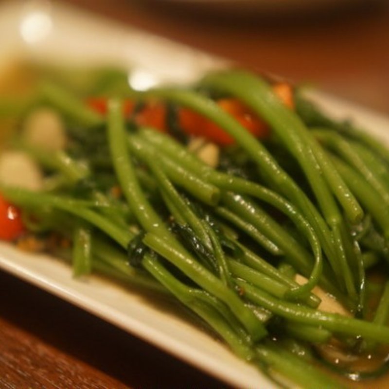 空芯菜炒め(本格タイ料理バル プアン 三軒茶屋本店)