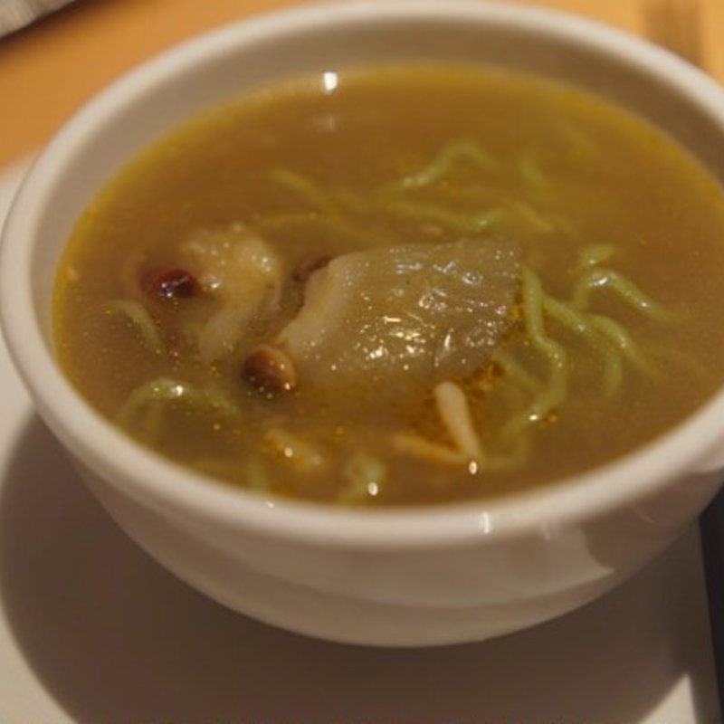 翡翠麺(薬膳火鍋専門店 天香回味 銀座中央通り店)