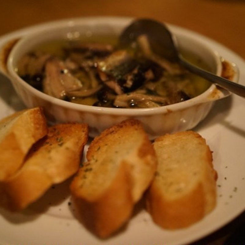 サンマとしいたけのアヒージョ(えびカニ喰酒iKURA)